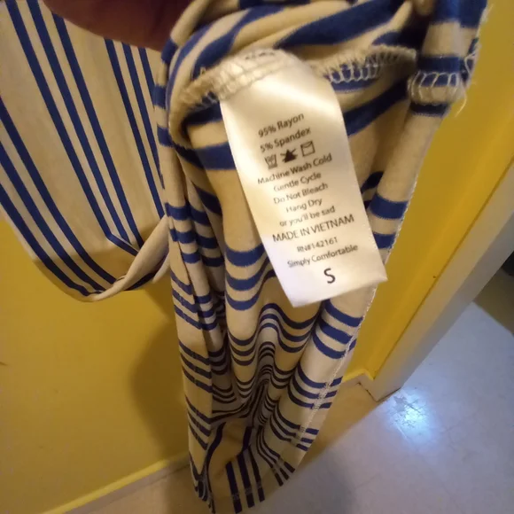 Lula Roe Julia Woman Dress Size S - Picture 10 of 11